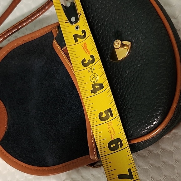 Vintage Mini-Dooney & Bourke Crossbody  Purse 6" W X 4 1/2" H (32) - Picture 11 of 12